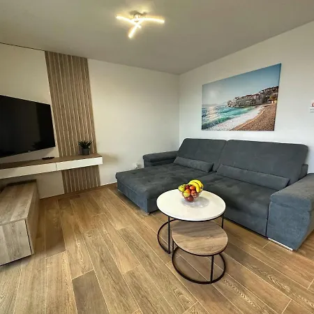 With A Parking Space - 21510 Apartment Makarska