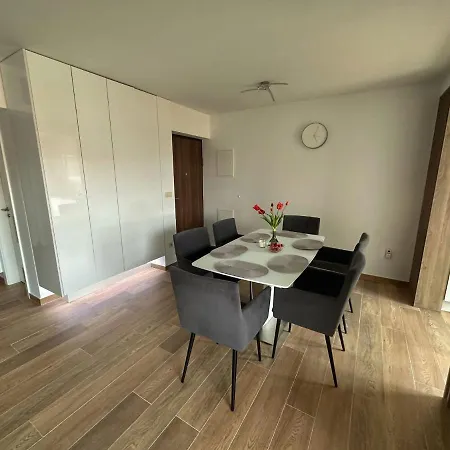 Apartment With A Parking Space - 21510 Makarska